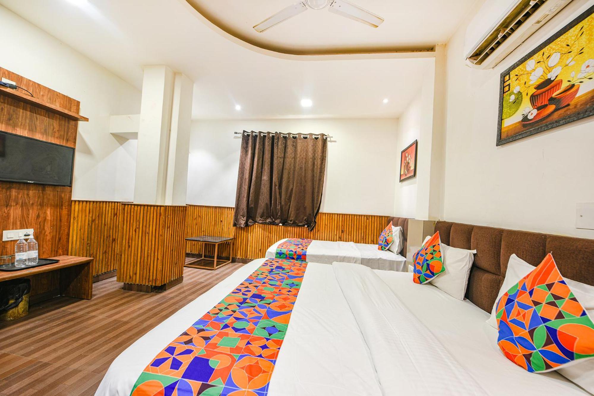 Fabhotel Shri Sai Dx - Nr Adarsh Nagar Metro 3* Delhi (National Capital Territory of India)