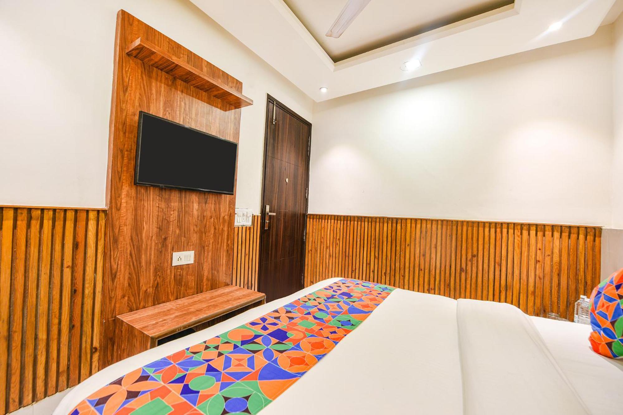 Fabhotel Shri Sai Dx - Nr Adarsh Nagar Metro Delhi (National Capital Territory of India)