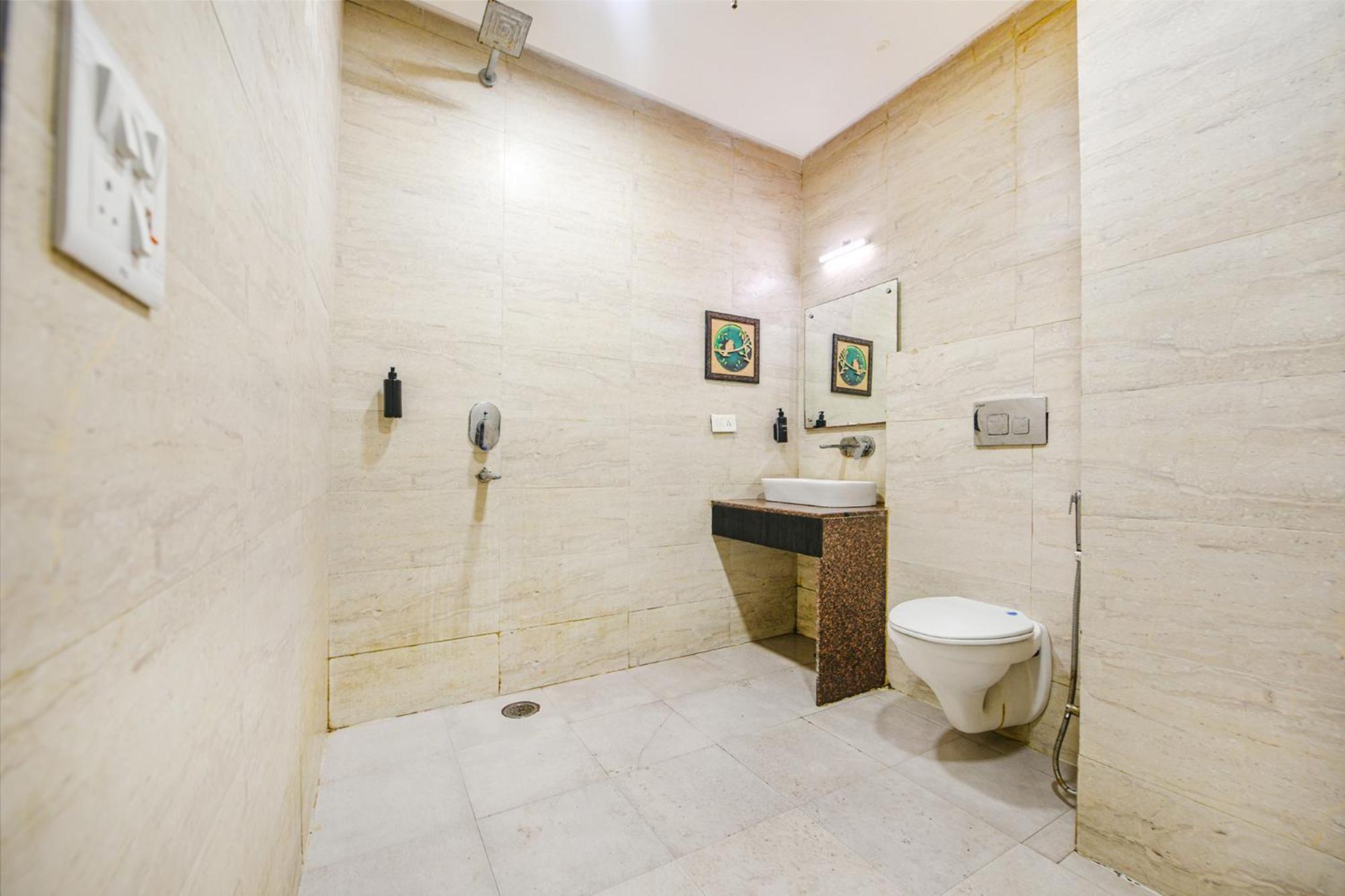 Fabhotel Shri Sai Dx - Nr Adarsh Nagar Metro Hotel Delhi (National Capital Territory of India)