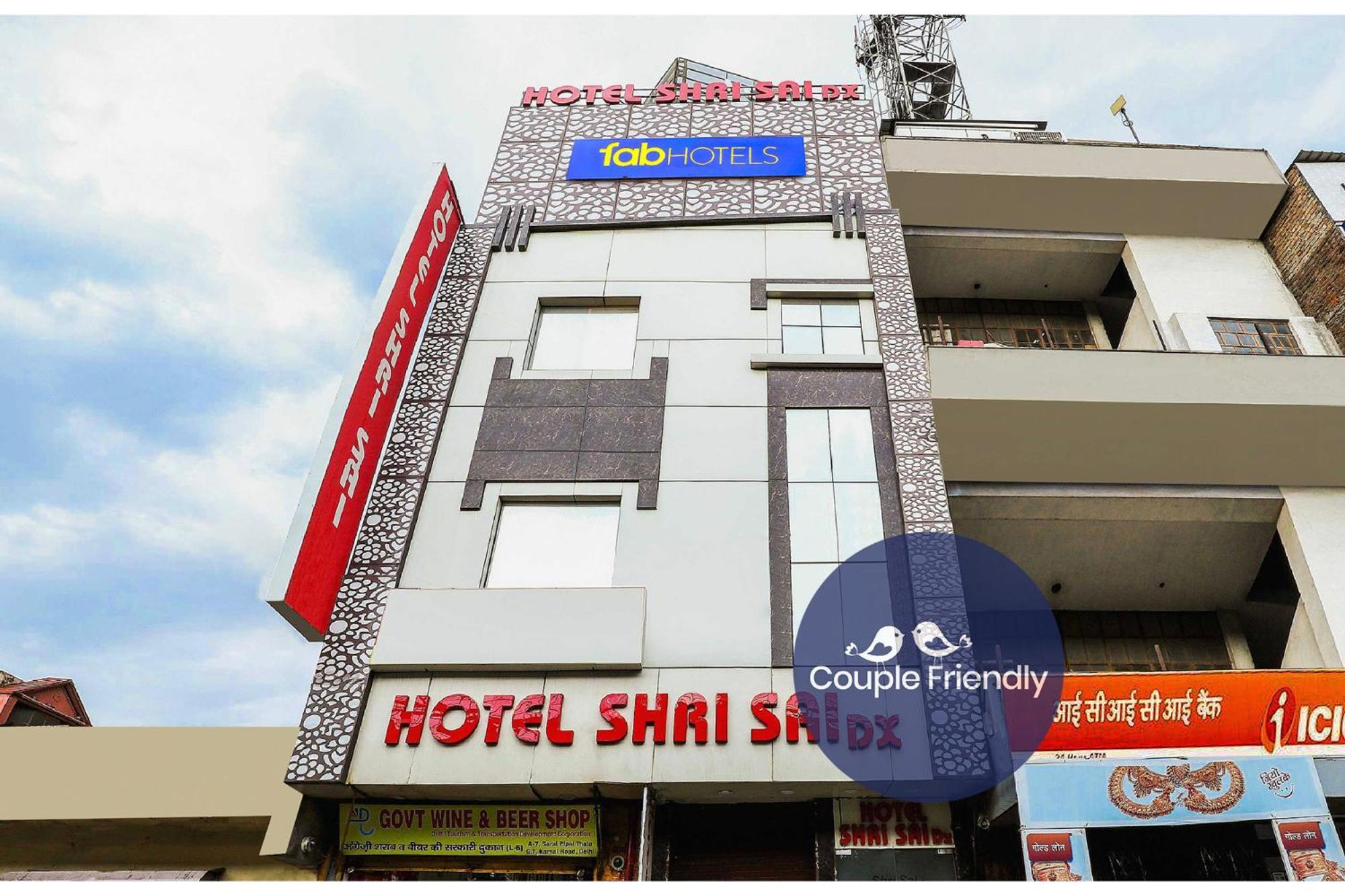 Hotel Fabhotel Shri Sai Dx - Nr Adarsh Nagar Metro